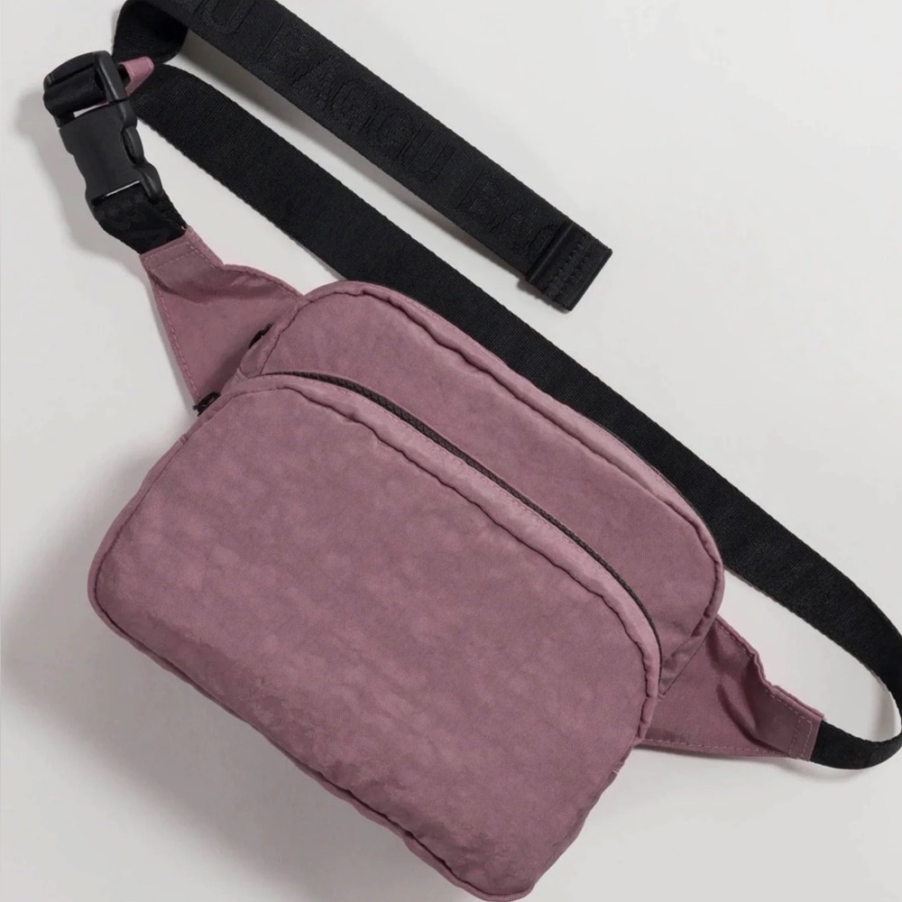 ISO BAGGU ROSE JAM FANNY PACK